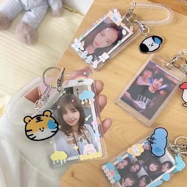 กรอบรูปพวงกุญแจโพลารอยด์พร้อมของตกแต่งน่ารัก มีสายยืด ใช้ใส่รูปหรือบัตรได้หลายขนาด พวงกุญแจของขวัญ วาเลนไทน์