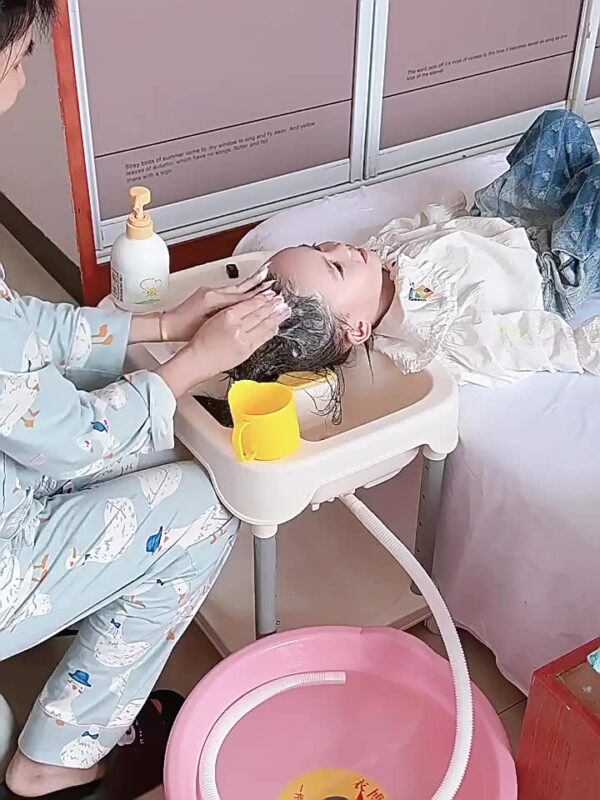 ถาดรองซักผม อ่างสระผมผู้ป่วยพร้อมท่อระบายน้ำ รองรับผู้สูงอายุ ใช้งานง่าย น้ำหนักเบา สำหรับดูแลผู้ป่วยติดเตียง