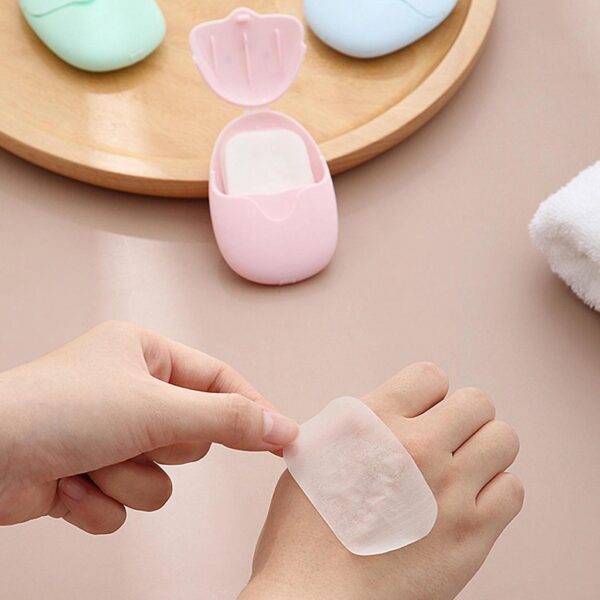 แผ่นสบู่ใช้แล้วทิ้ง 50 แผ่น พกพาง่าย สำหรับเดินทาง ละลายน้ำรวดเร็ว ใช้งานง่าย