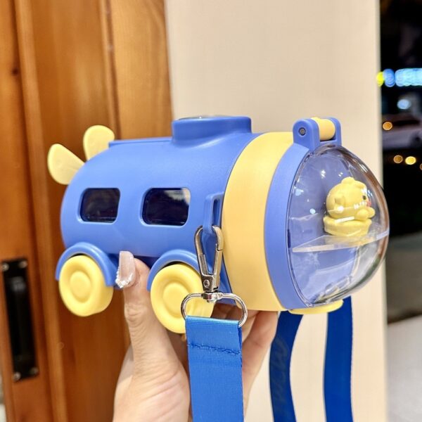 ขวดน้ำลายรถบัส 500 มล. กันรั่ว สำหรับเด็กผู้ชายและเด็กผู้หญิง ขวดน้ำพกพาน่ารัก เหมาะสำหรับใช้งานทุกวัน
