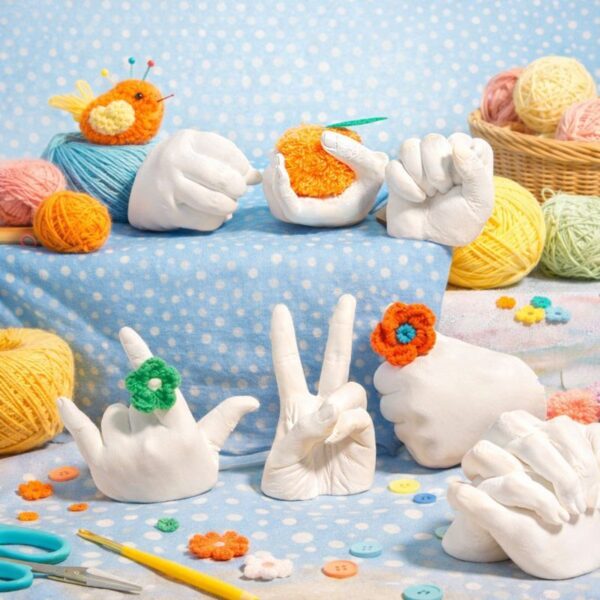 เซ็ต DIY แม่พิมพ์มือเด็ก ปูนปลาสเตอร์ของเล่นเสริมจินตนาการ ทำของที่ระลึกน่ารักได้เองที่บ้าน
